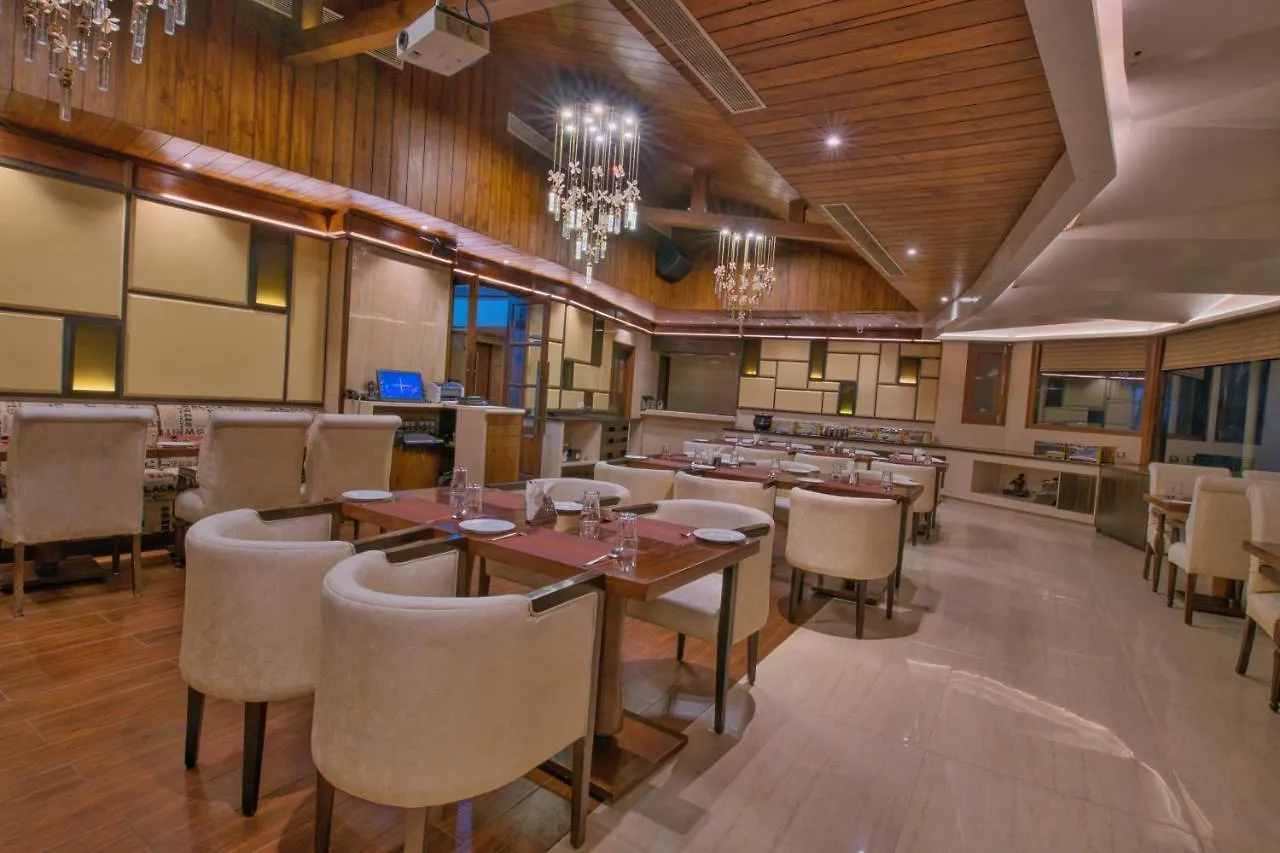 The Cedar Grand Hotel And Spa Shimla