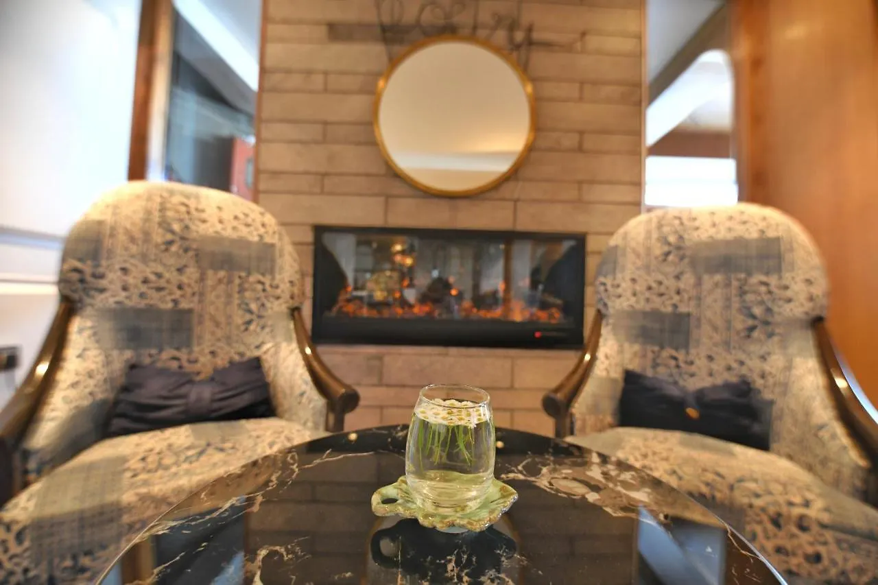 The Cedar Grand Hotel And Spa Shimla 4*,  India