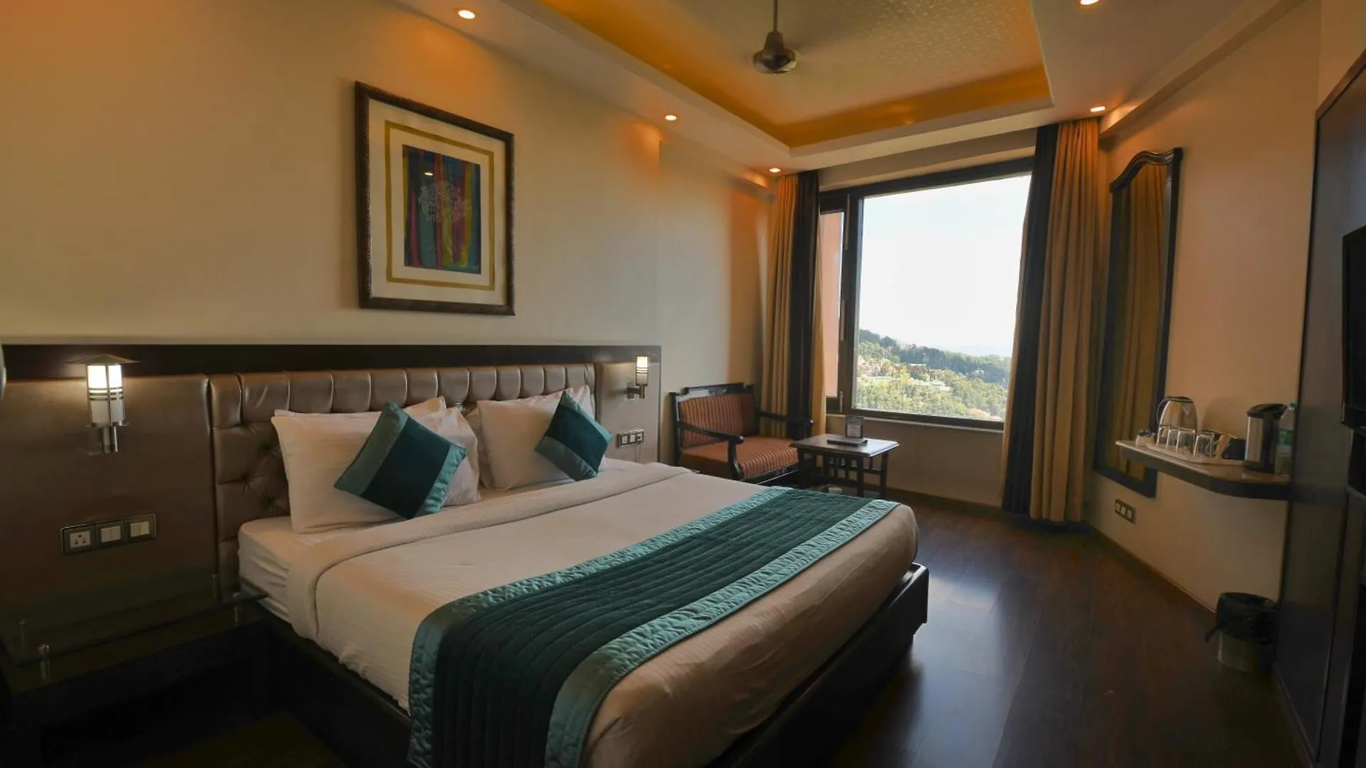 The Cedar Grand Hotel And Spa Shimla 4*,