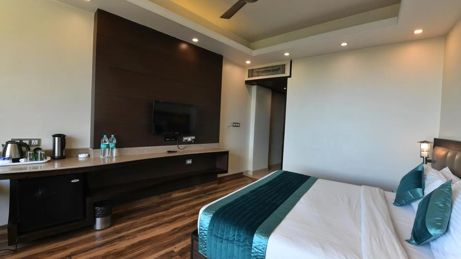 The Cedar Grand Hotel And Spa Shimla